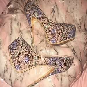 Dazzling Nude pumps